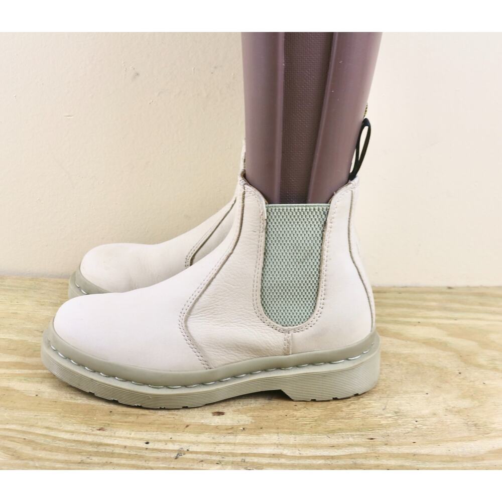 Doc Dr Martens Boots Womens 7 Beige 2976 Mono Milled Nubuck Leather Chelsea